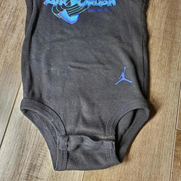 Air Jordan Black and Blue Baby Boy Bodysuit Size 0-6M NWOT - Picture 6 of 10